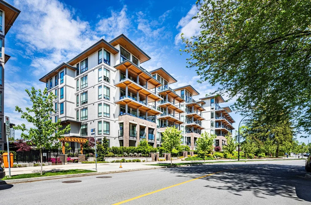 Condo for sale at 406 7599 15th Street Burnaby British Columbia - MLS: R3086115