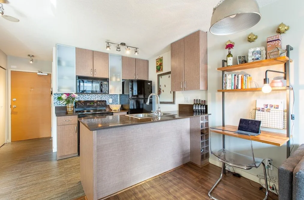 406 909 MAINLAND STREET, Vancouver BC V6B 1S3, Vancouver BC — Residential for Sale - Photo 2