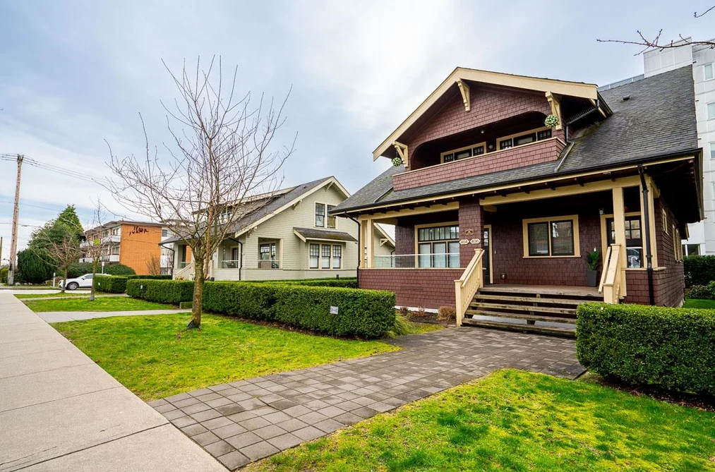 406 EIGHTH STREET, New Westminster BC V3M 0K1, New Westminster BC — Residential for Sale - Photo 2