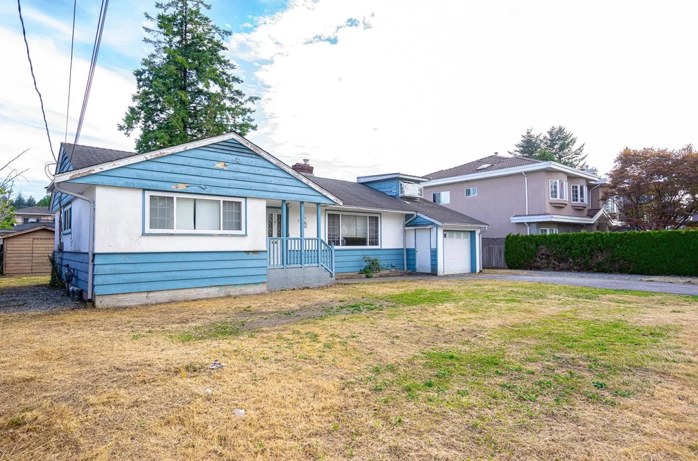 4064 BURKE STREET, Burnaby BC V5H 1A8, Burnaby BC — Residential for Sale - Photo 2