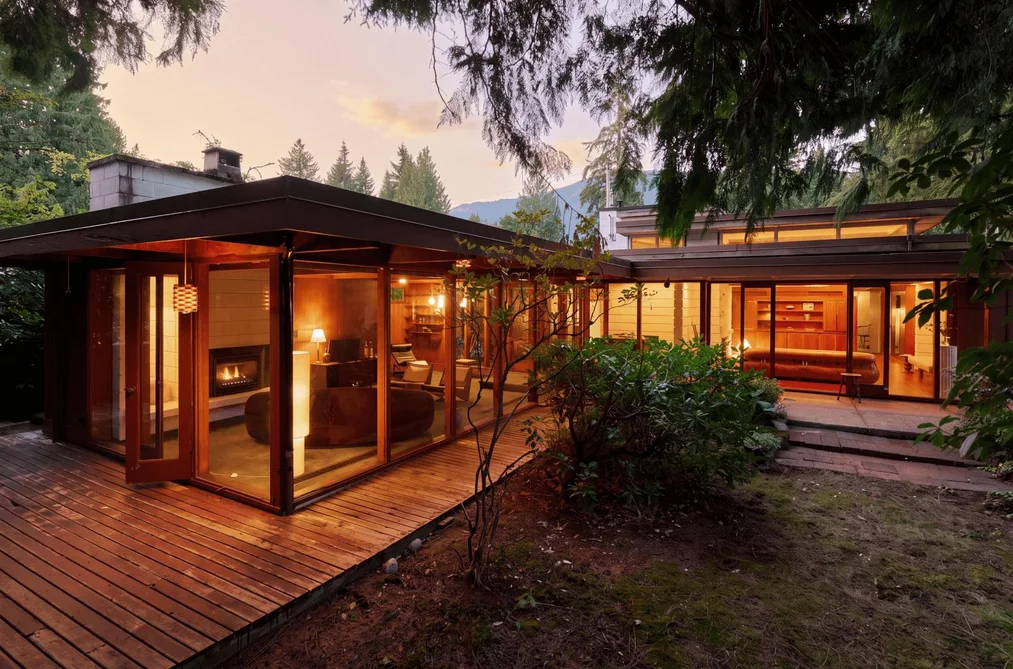 House for sale at 4065 Sunset Boulevard North Vancouver British Columbia - MLS: R3164400