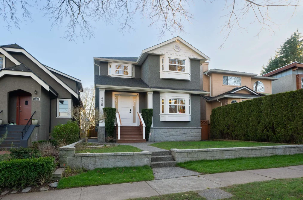 House for sale at 4068 W 15th Avenue Vancouver British Columbia - MLS: R3095089