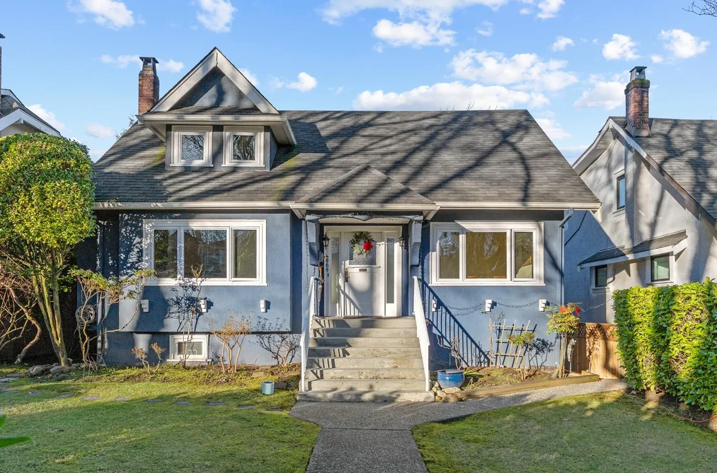 House for sale at 4069 W 14th Avenue Vancouver British Columbia - MLS: R3088247