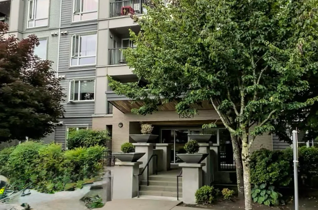 Condo for sale at 407 13321 102a Avenue Surrey British Columbia - MLS: R3118306