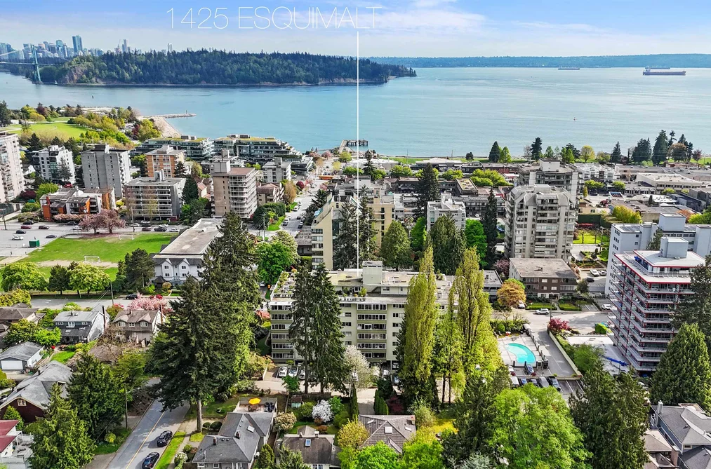 Condo for sale at 212 1425 Esquimalt Avenue West Vancouver British Columbia - MLS: R3122488