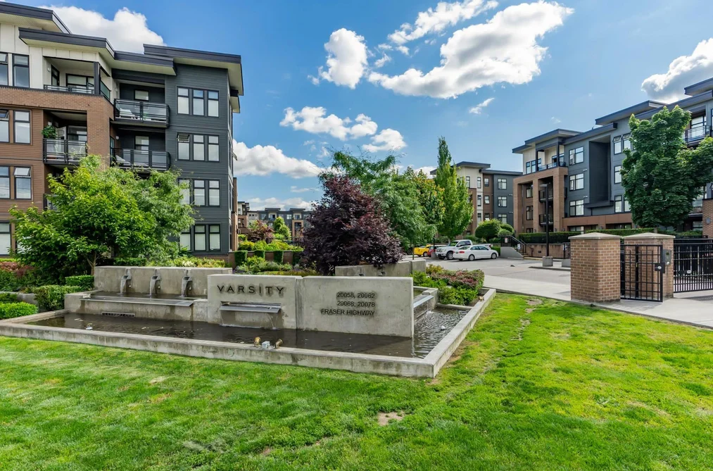 Condo for sale at 407 20068 Fraser Highway Langley British Columbia - MLS: R3093529