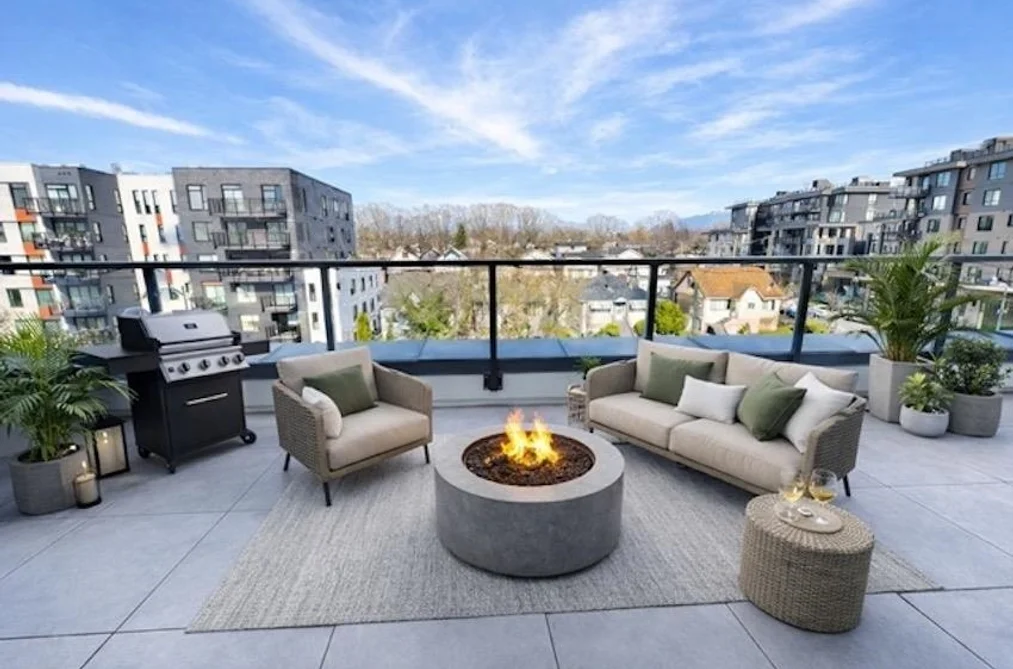 Condo for sale at 407 2268 E Broadway Avenue Vancouver British Columbia - MLS: R3095855