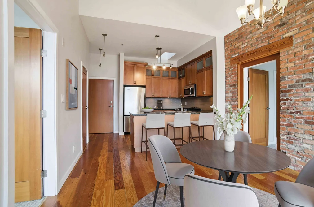 407 250 SALTER STREET, New Westminster BC V3M 0B7, New Westminster BC — Residential for Sale - Photo 4