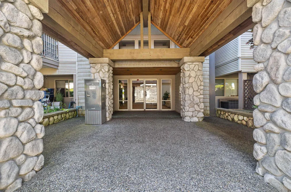407 33478 ROBERTS AVENUE, Abbotsford BC V2S 8E1, Abbotsford BC — Residential for Sale - Photo 2