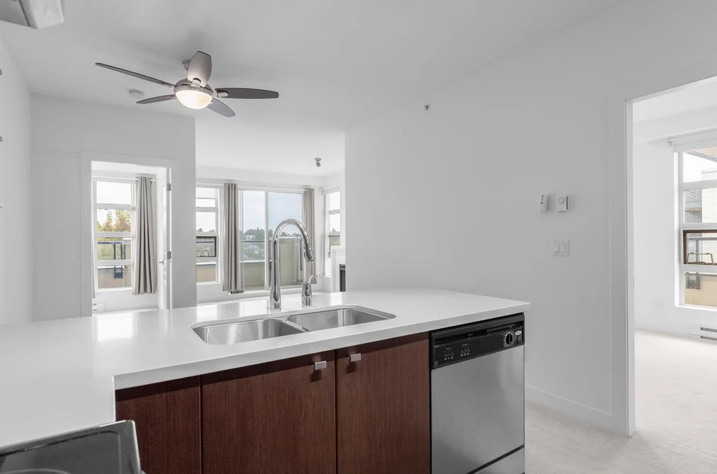 Condo for sale at 407 4550 Fraser Street Vancouver British Columbia - MLS: R3163770