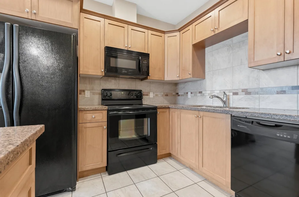 407 45615 BRETT AVENUE, Chilliwack BC V2P 1P1, Chilliwack BC — Residential for Sale - Photo 2