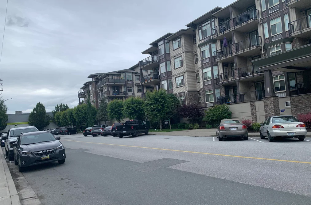 407 45893 CHESTERFIELD AVENUE, Chilliwack BC V2P 1M5, Chilliwack BC — Residential for Sale - Photo 2