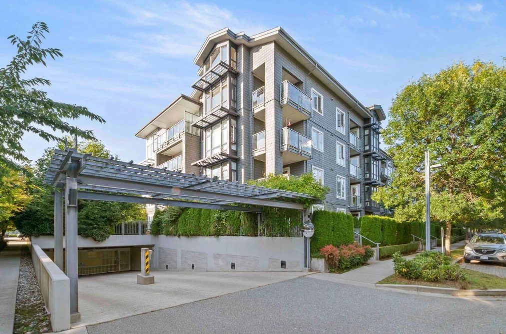 Condo for sale at 407 550 Seaborne Place Port Coquitlam British Columbia - MLS: R3133631