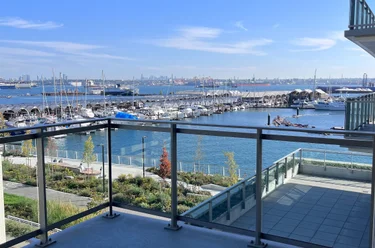 785 Harbour Way Unit 407, North Vancouver, BC - MLS: R3160619