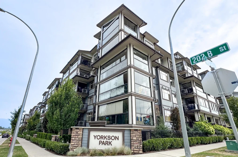 Condo for sale at 407 8526 202b Street Langley British Columbia - MLS: R3029746