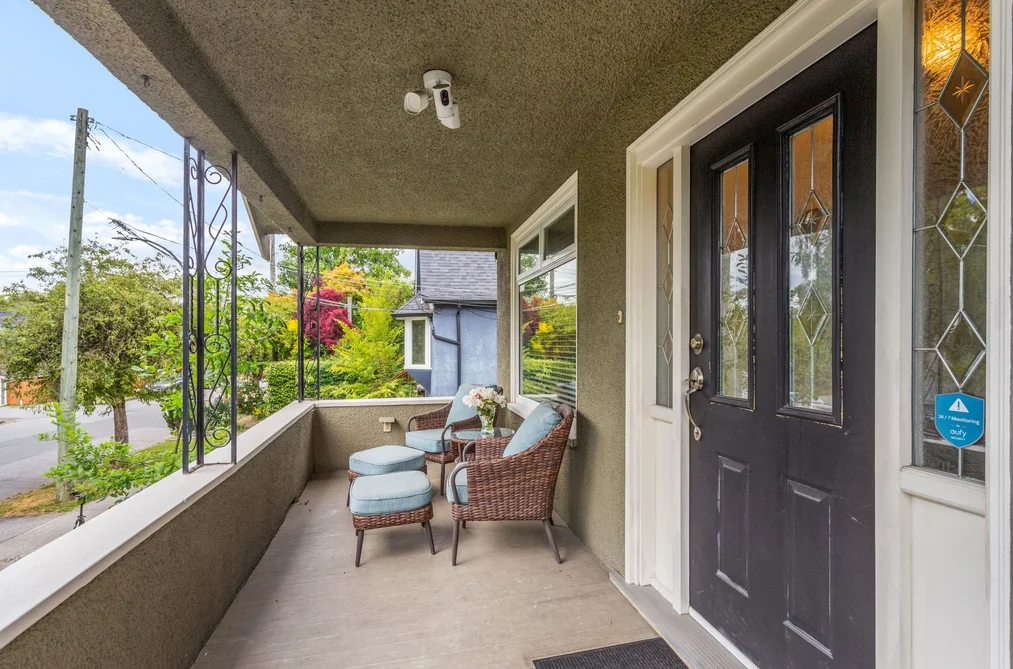 4072 ONTARIO STREET, Vancouver BC V5V 3G5, Vancouver BC — Residential for Sale — Photo 2 of 32