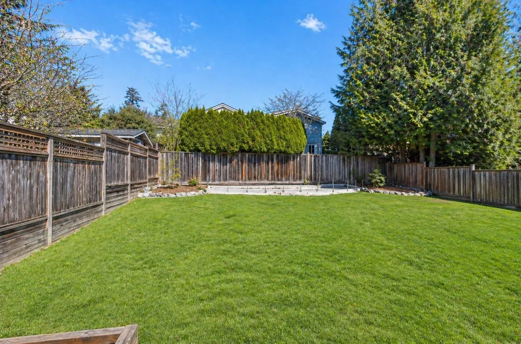 4072 VIOLET STREET, North Vancouver BC V7G 1E3, North Vancouver BC — Residential for Sale - Photo 5