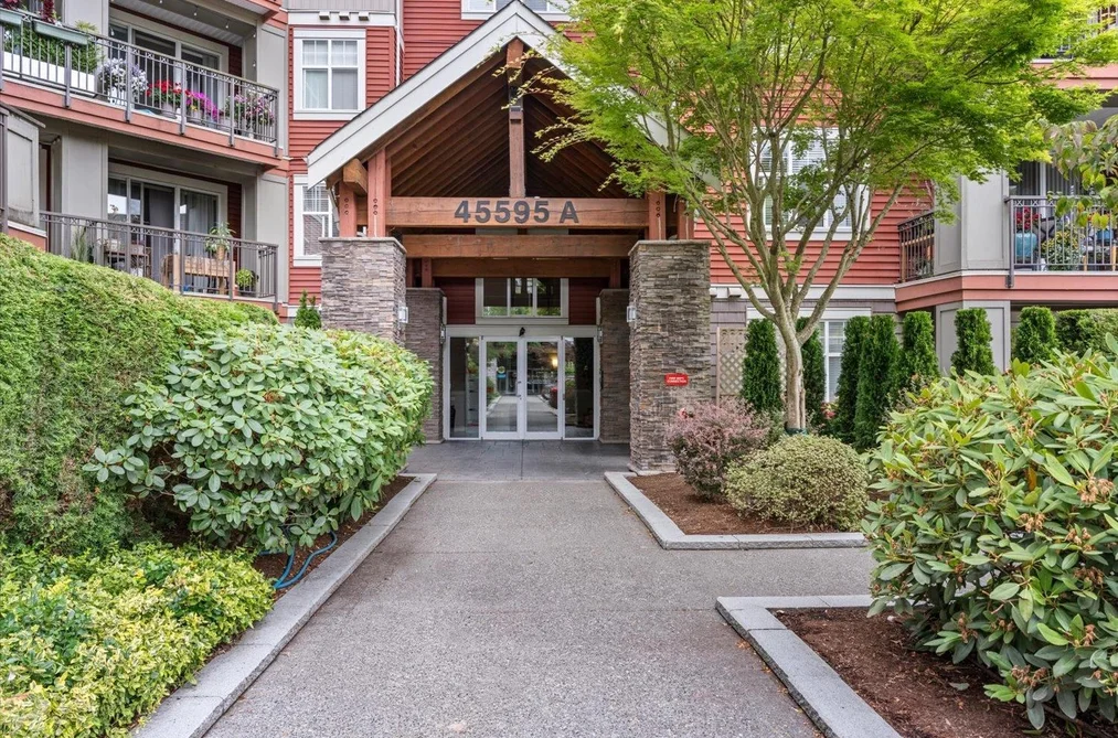 Condo for sale at 407a 45595 Tamihi Way Chilliwack British Columbia - MLS: R3147589