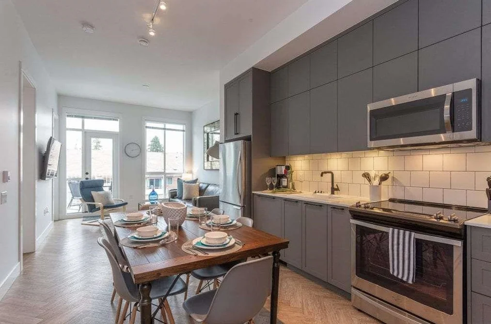 Condo for sale at 408 14968 101a Avenue Surrey British Columbia - MLS: R3082032