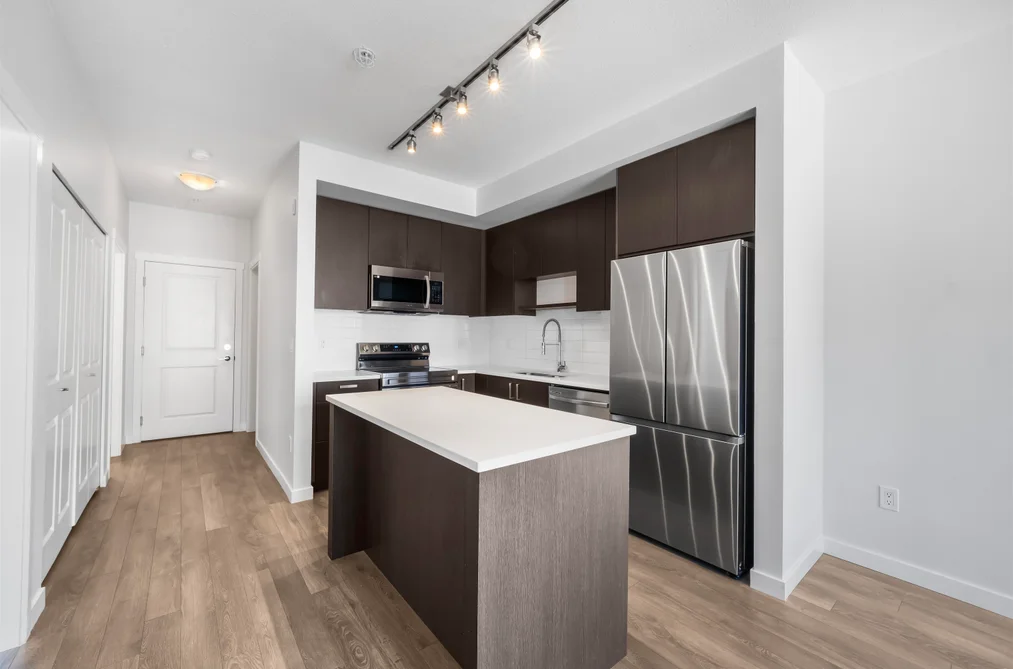 408 15848 FRASER HIGHWAY, Surrey BC V4N 6X6, Surrey BC — Residential for Sale - Photo 2