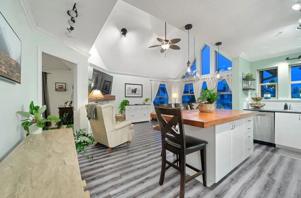 Condo for sale at 408 20237 54 Avenue Langley British Columbia - MLS: R3150382