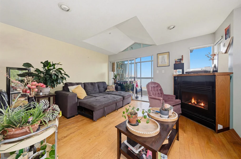 408 - 2211 Wall Street, Vancouver, BC - MLS: R3166344 - Photo 3 408 - 2211 Wall Street, Vancouver, BC - MLS: R3166344 - Photo 3