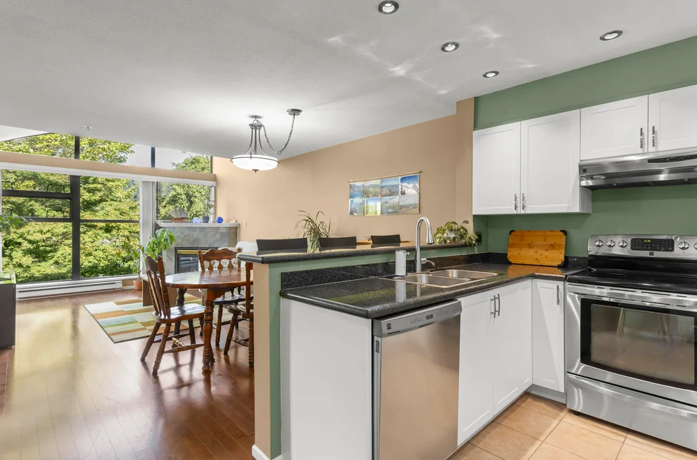Condo for sale at 408 225 Newport Drive Port Moody British Columbia - MLS: R3165136