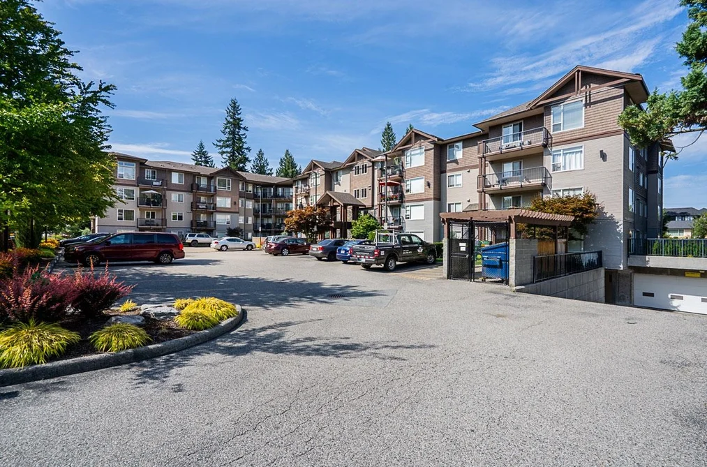 Condo for sale at 408 2581 Langdon Street Abbotsford British Columbia - MLS: R3153763