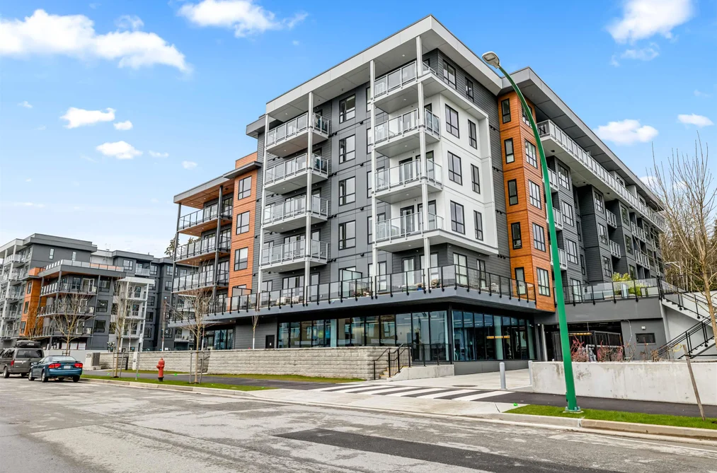 Condo for sale at 408 3596 Malsum Drive North Vancouver British Columbia - MLS: R3102343