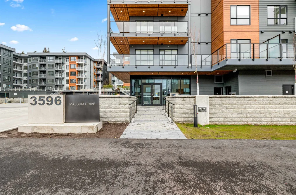 408 3596 MALSUM DRIVE, North Vancouver BC V7G 0B2, North Vancouver BC — Residential for Sale - Photo 2