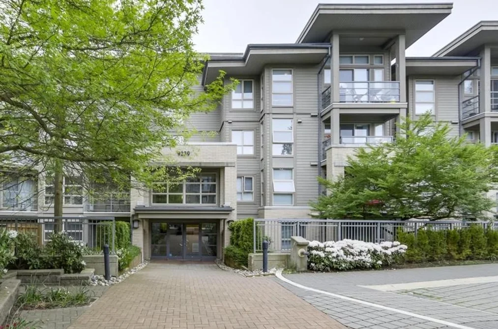Condo for sale at 408 715 Royal Avenue New Westminster British Columbia - MLS: R3134086