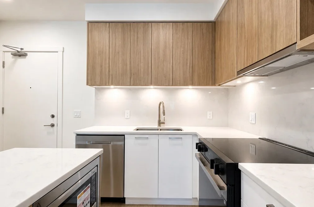 408 82 FIRST STREET, New Westminster BC V3L 0L8, New Westminster BC — Residential for Sale — Photo 4 of 32