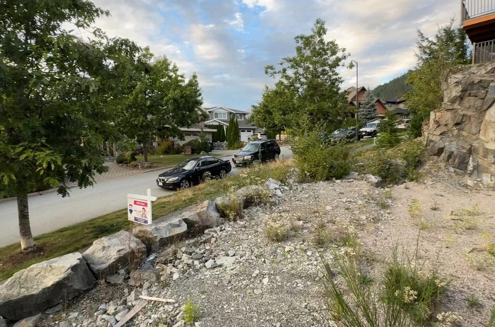 40876 THE CRESCENT, Squamish BC V8B 0R9, Squamish BC — Land for Sale - Photo 2