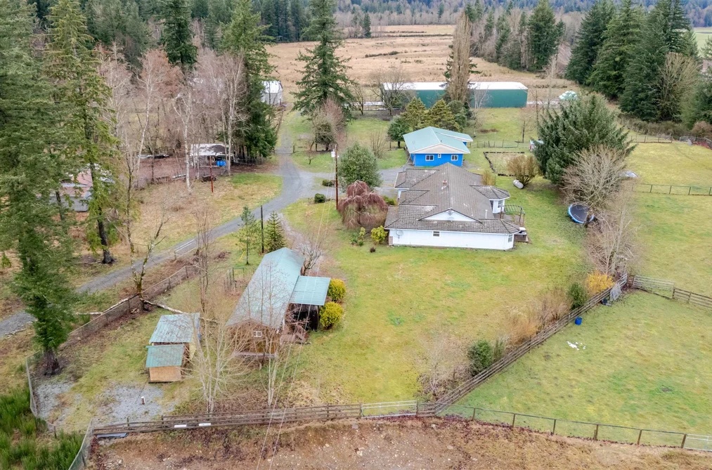 House for sale at 40895 Henderson Road Columbia Valley British Columbia - MLS: R3074348