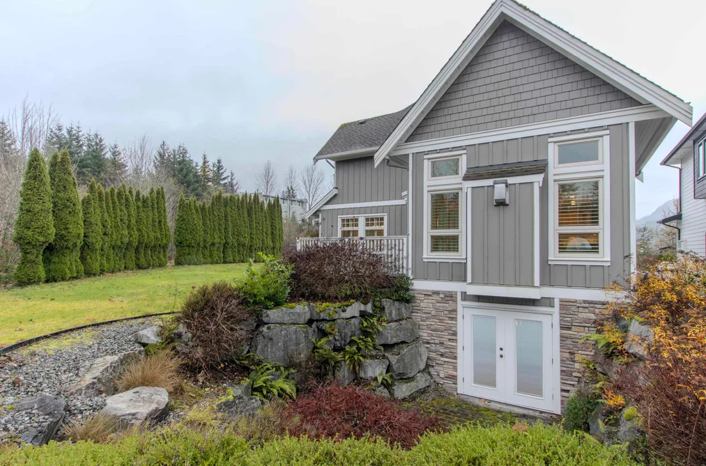 40899 THE CRESCENT, Squamish BC V8B 0P8, Squamish BC — Residential for Sale - Photo 3