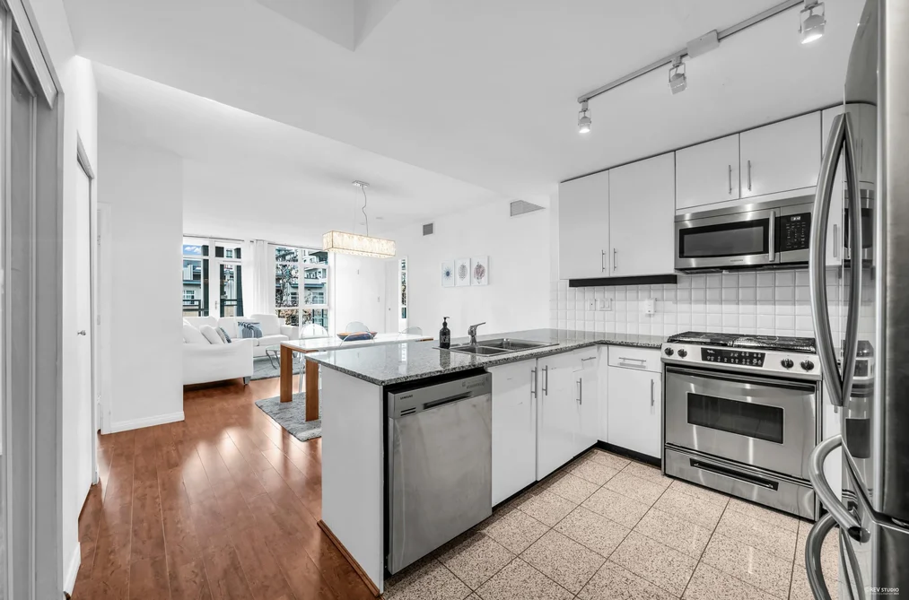 409 100 E ESPLANADE STREET, North Vancouver BC V7L 4V1, North Vancouver BC — Residential for Sale - Photo 3