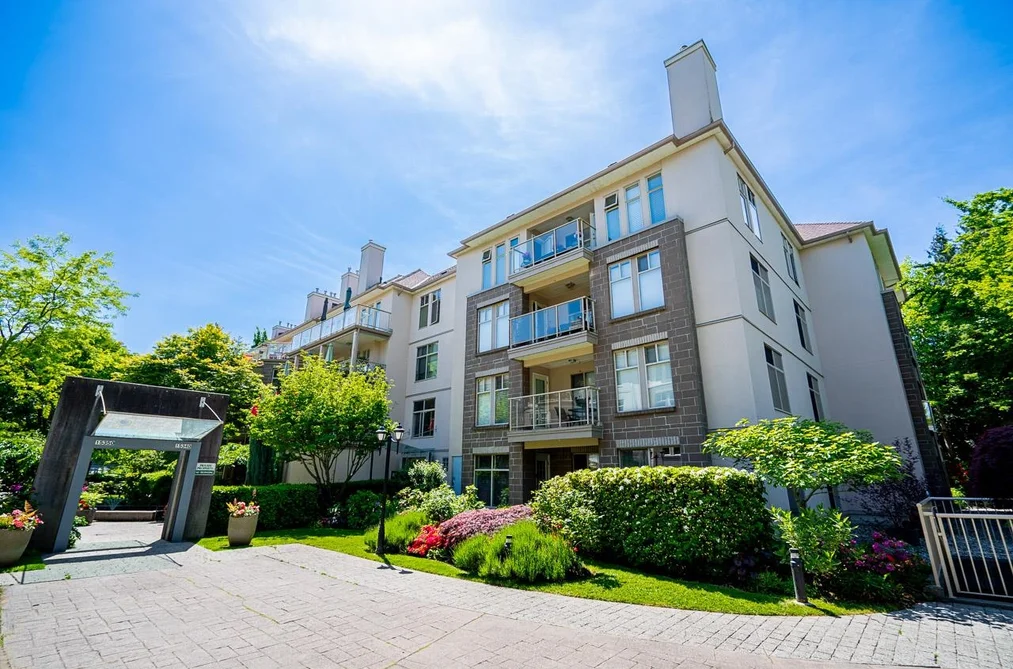 Condo for sale at 409 15340 19a Avenue Surrey British Columbia - MLS: R3123008