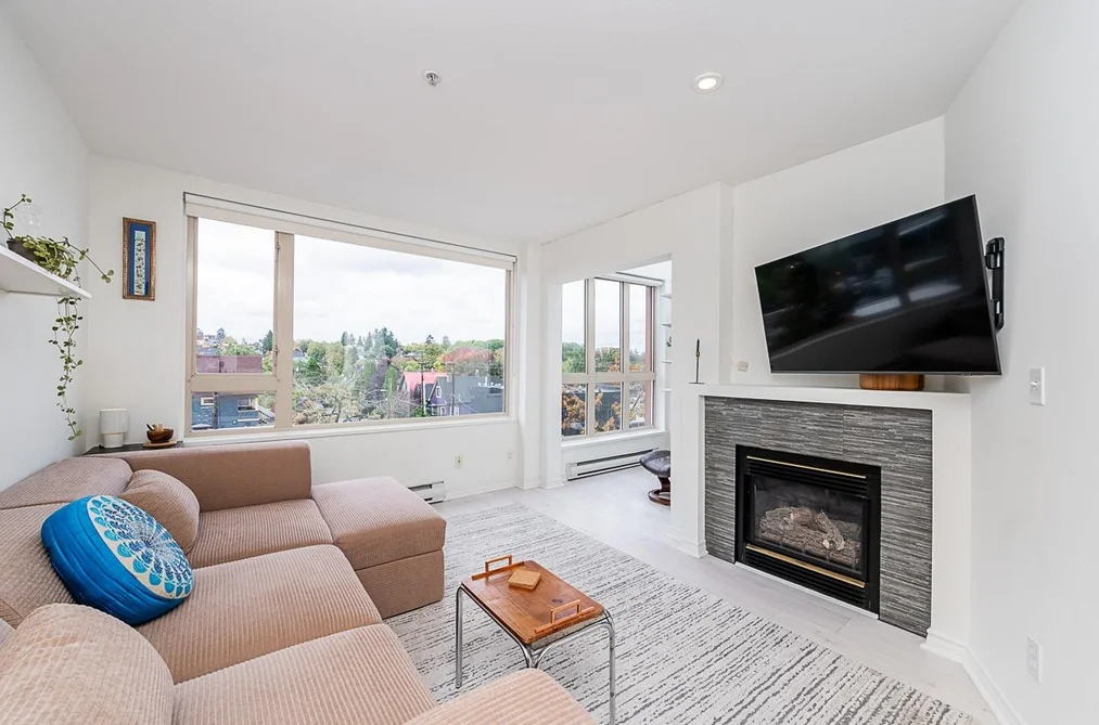 Condo for sale at 409 1688 E 4th Avenue Vancouver British Columbia - MLS: R3171106