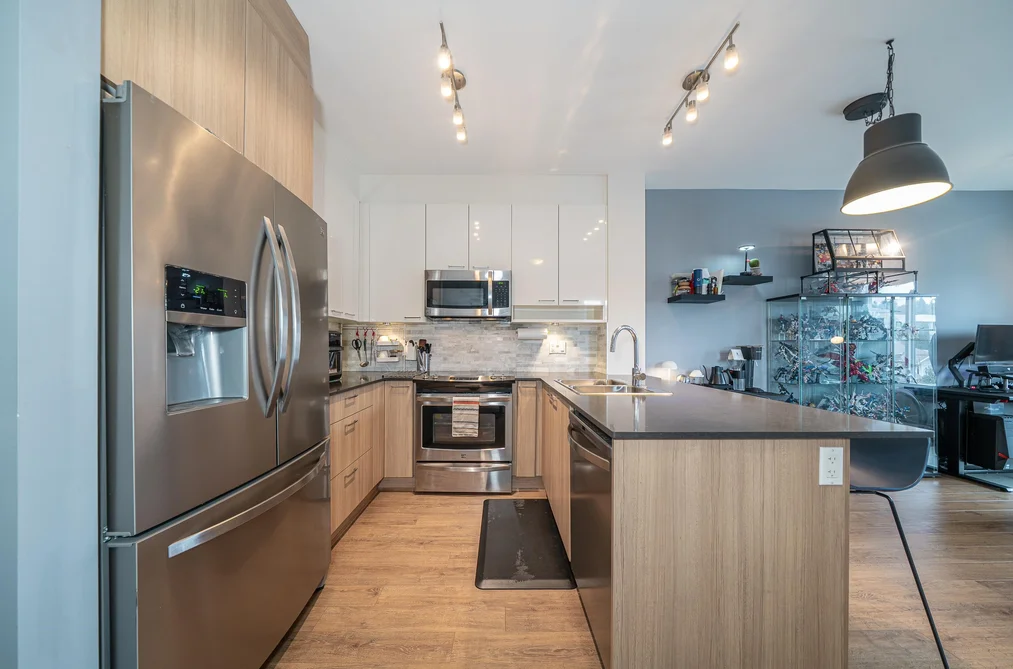409 210 LEBLEU STREET, Coquitlam BC V3K 4L6, Coquitlam BC — Residential for Sale - Photo 3