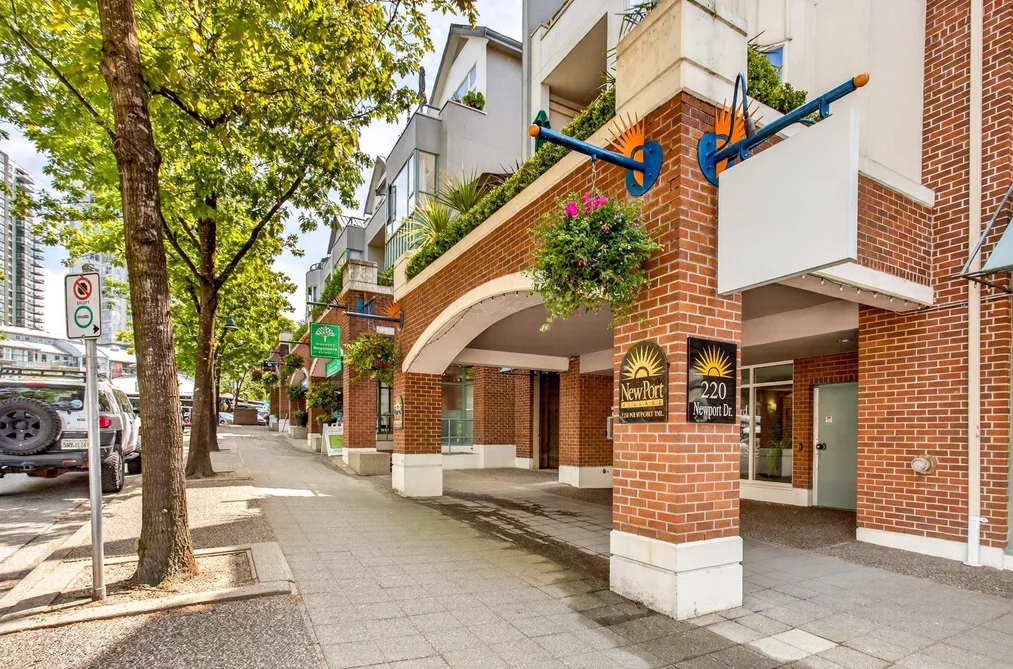 Condo for sale at 409 220 Newport Drive Port Moody British Columbia - MLS: R3128173
