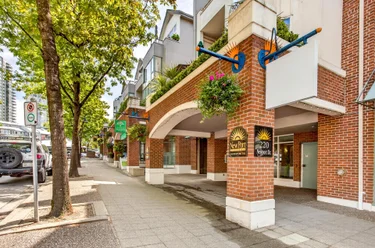 220 Newport Dr Unit 409, Port Moody, BC - MLS: R3171539