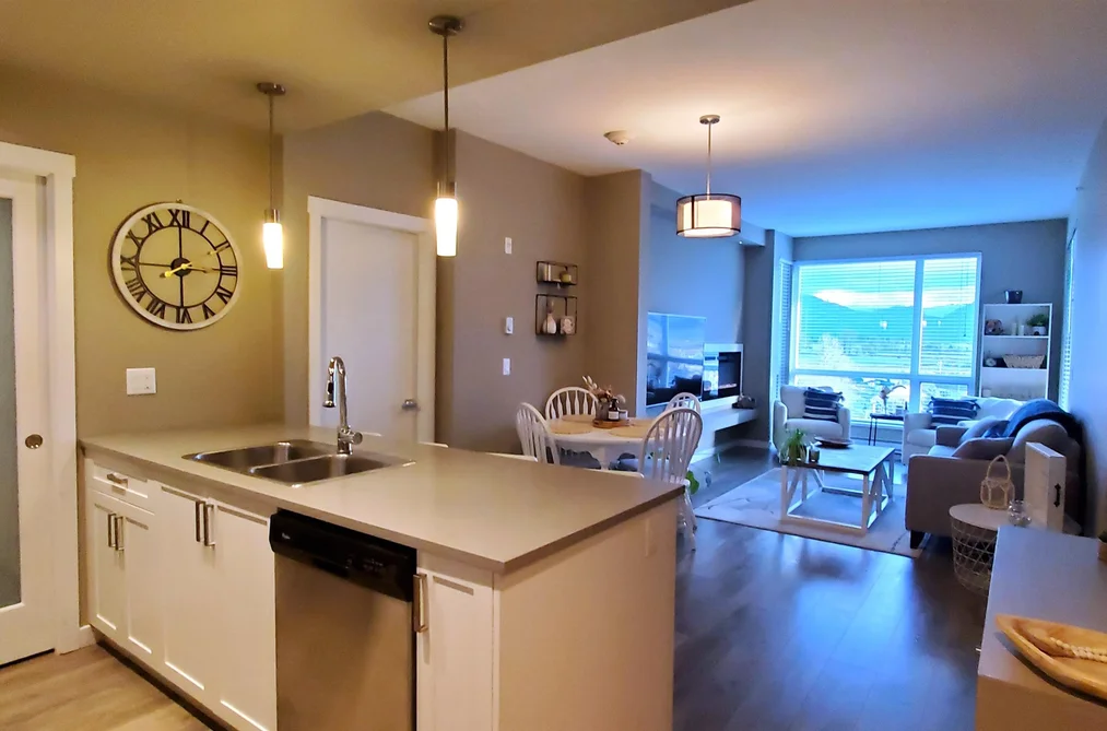 409 2242 WHATCOM ROAD, Abbotsford BC V3G 0G3, Abbotsford BC — Residential for Sale - Photo 2