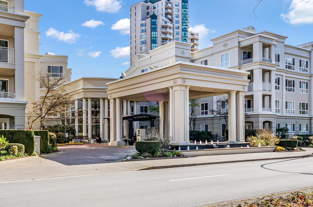 Condo for sale at 409 3098 Guildford Way Coquitlam British Columbia - MLS: R3110638