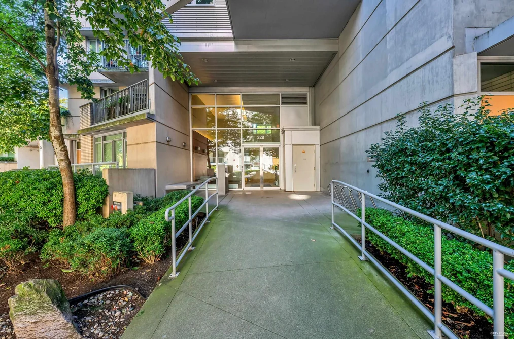 409 328 E 11TH AVENUE, Vancouver BC V5T 4W1, Vancouver BC — Residential for Sale - Photo 2