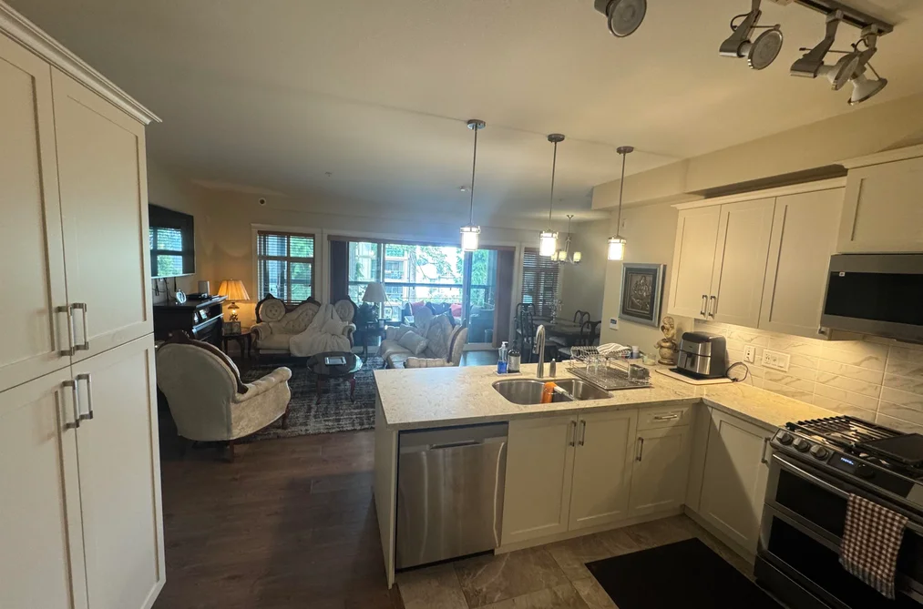 Condo for sale at 409 3535 146a Street Surrey British Columbia - MLS: R3152618