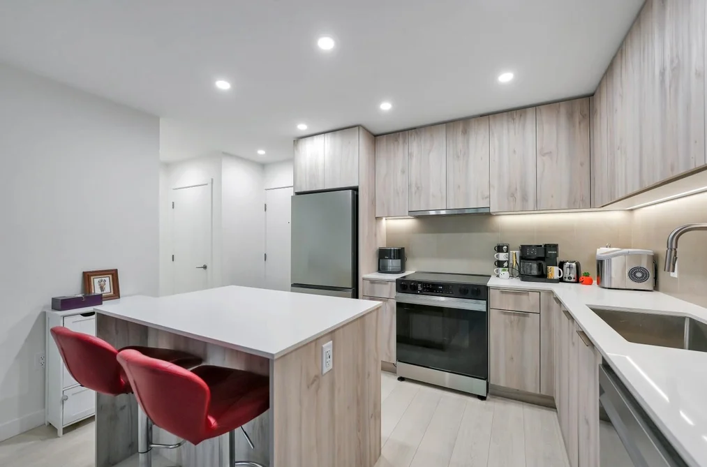 409 3596 MALSUM DRIVE, North Vancouver BC V7G 0B5, North Vancouver BC — Residential for Sale - Photo 4