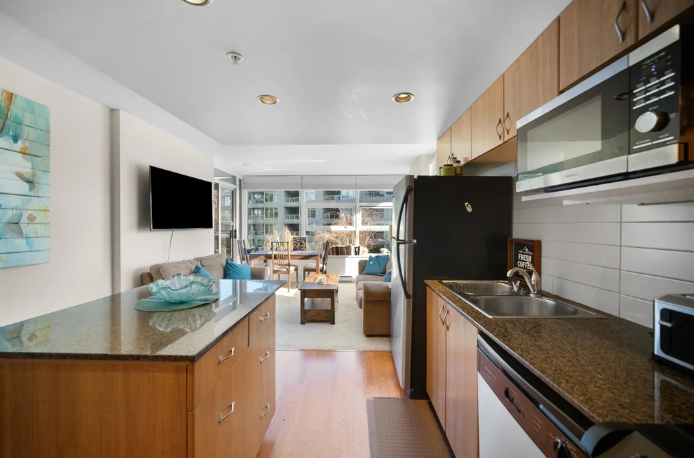 409 9232 UNIVERSITY CRESCENT, Burnaby BC V5A 0A3, Burnaby BC — Residential for Sale - Photo 6