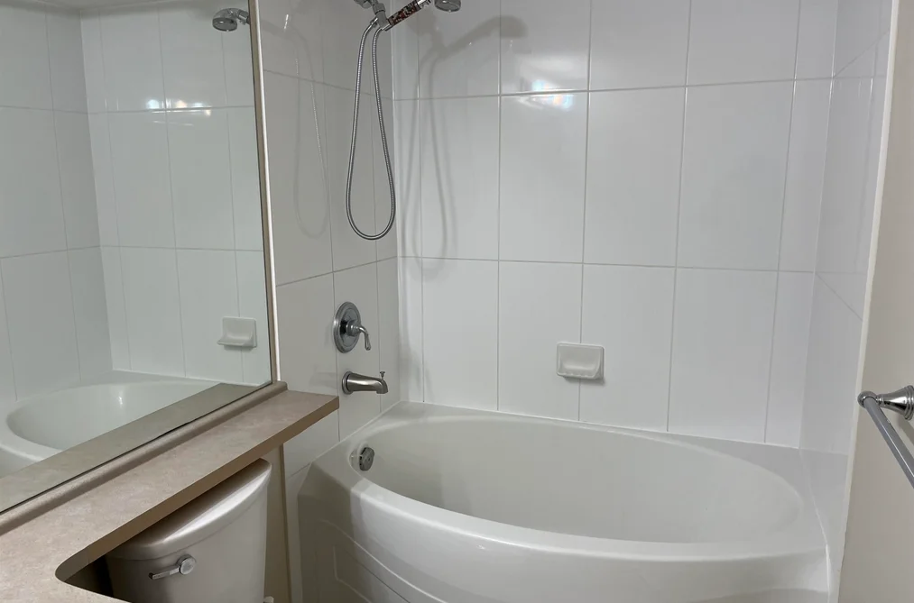 409 9319 UNIVERSITY CRESCENT, Burnaby BC V5A 4Y5, Burnaby BC — Residential for Sale - Photo 5