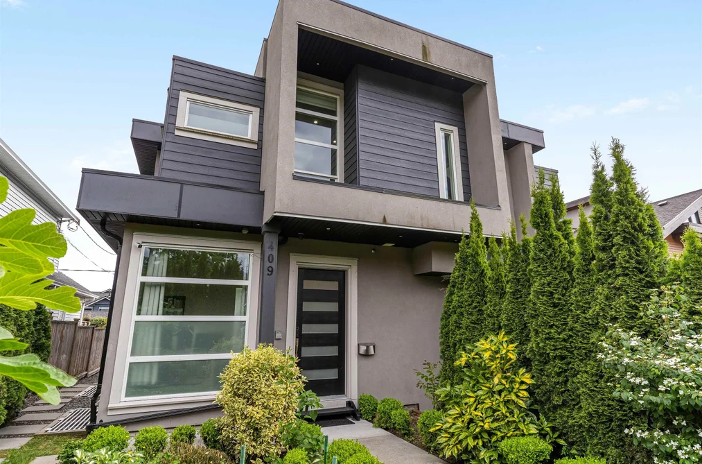 Half Duplex for sale at 409 W Keith Road North Vancouver British Columbia - MLS: R3125774