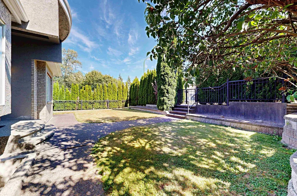 4093 NITHSDALE STREET, Burnaby BC V5G 1P5, Burnaby BC — Residential for Sale — Photo 2 of 34